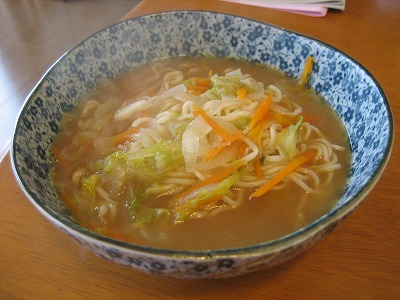 お野菜いっぱいで味噌ラーメン